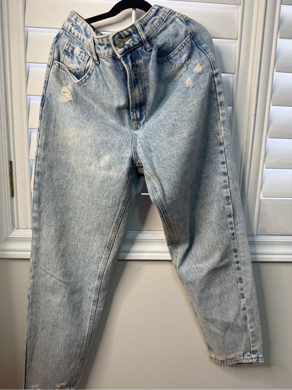 Light Wash Distressed High-Waist Jeans